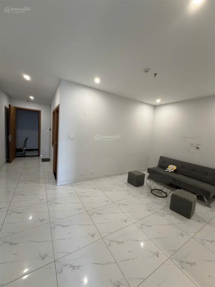 Star tower 3pn, 2wc, dt 68 m2, sổ hồng thị trường 2,1 tỷ. cần thanh khoản chốt giá 1,750 tỷ