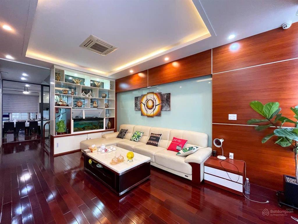 Bán căn 82m x 5 tầng thang máy lô 26 lê hồng phong. giá 14 tỷ