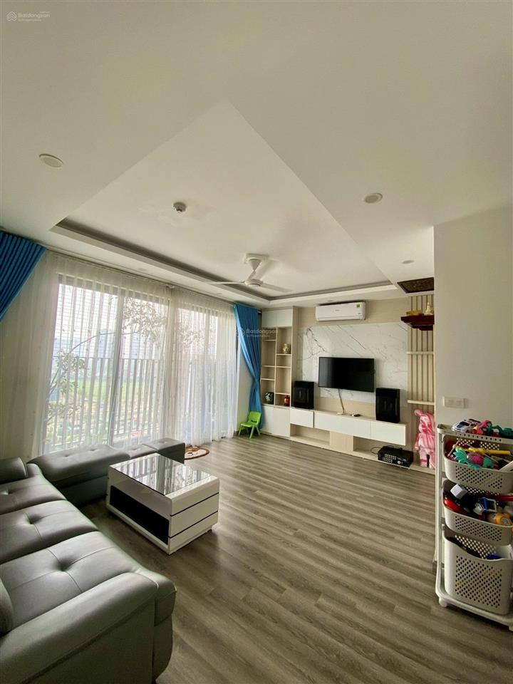 Cần bán căn 3 ngủ full đồ giá 5,x tỷ, rẻ, không có căn thứ 2