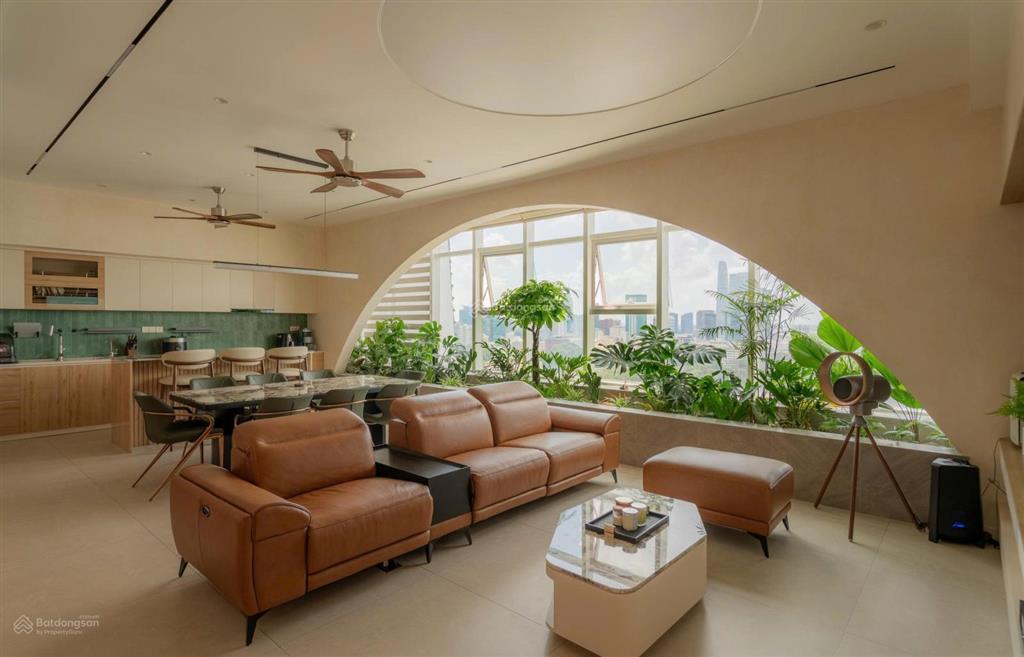 Bán căn penthouse 160m2 leman luxury full nội thất 0931 633 ***