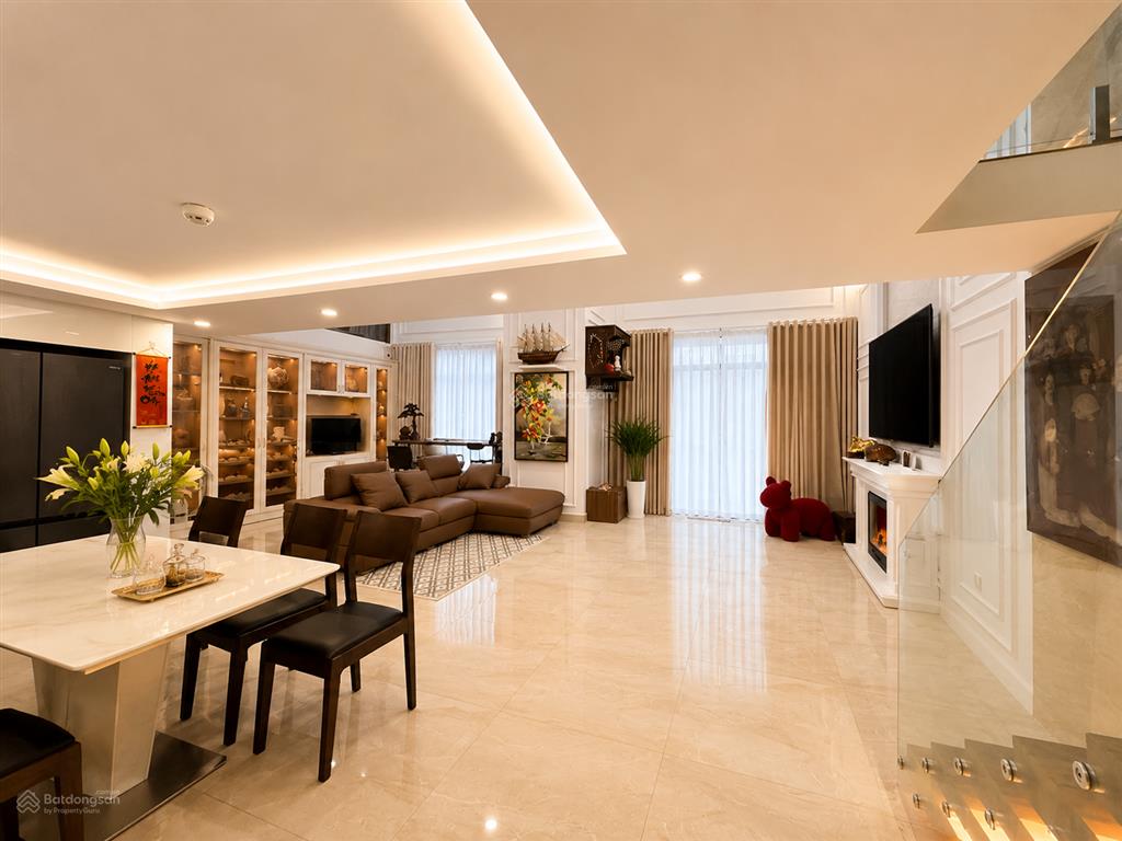 Bán căn hộ duplex sang chảnh royal city, 190m2, 4 ngủ, 3wc, slot ô tô, full nội thất