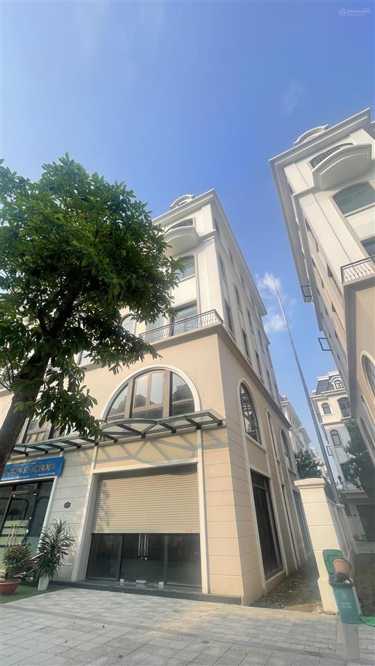 Vin3 đlbm 110m giá áp voucher còn về giá chỉ 12 tỷ 15 tỷ