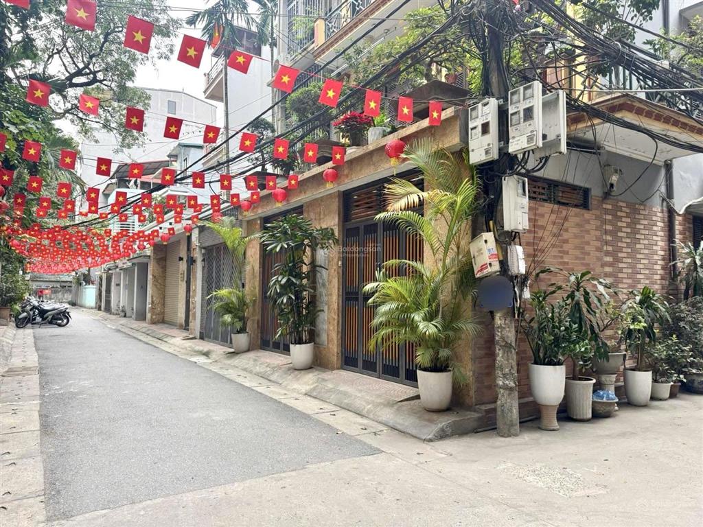 Phân lô lò đúc ô tô đỗ ngày đêm 74m*5 tầng tặng nội thất khu cán bộ yên tĩnh giá bán