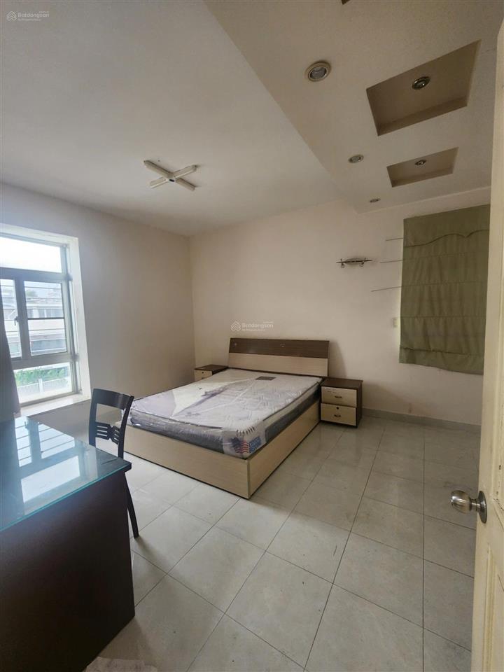 Gấp. chủ gửi bán gấp trong tháng căn hộ sky garden 2, căn góc, 89m2, 3pn, lầu cao, giá 5,270 tỷ