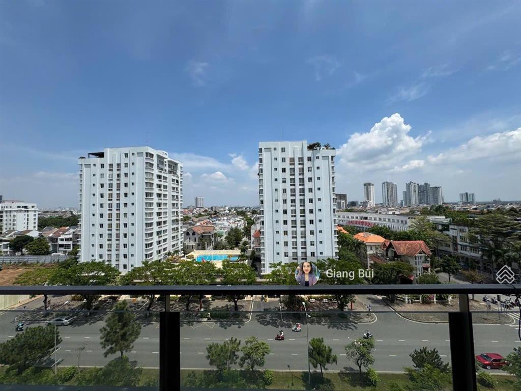 Một trong số ít căn tophouse nam khang phú mỹ hưng bán 121m2 giá tốt. 0903 856 *** ms giang