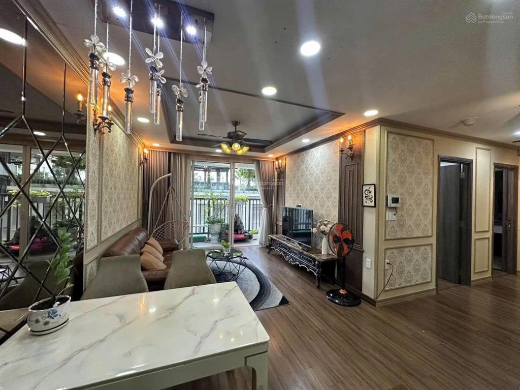 Căn 3pn.2wc giá tốt nhà đầy đủ nội thất view đông thoáng mát đã ký hđmb