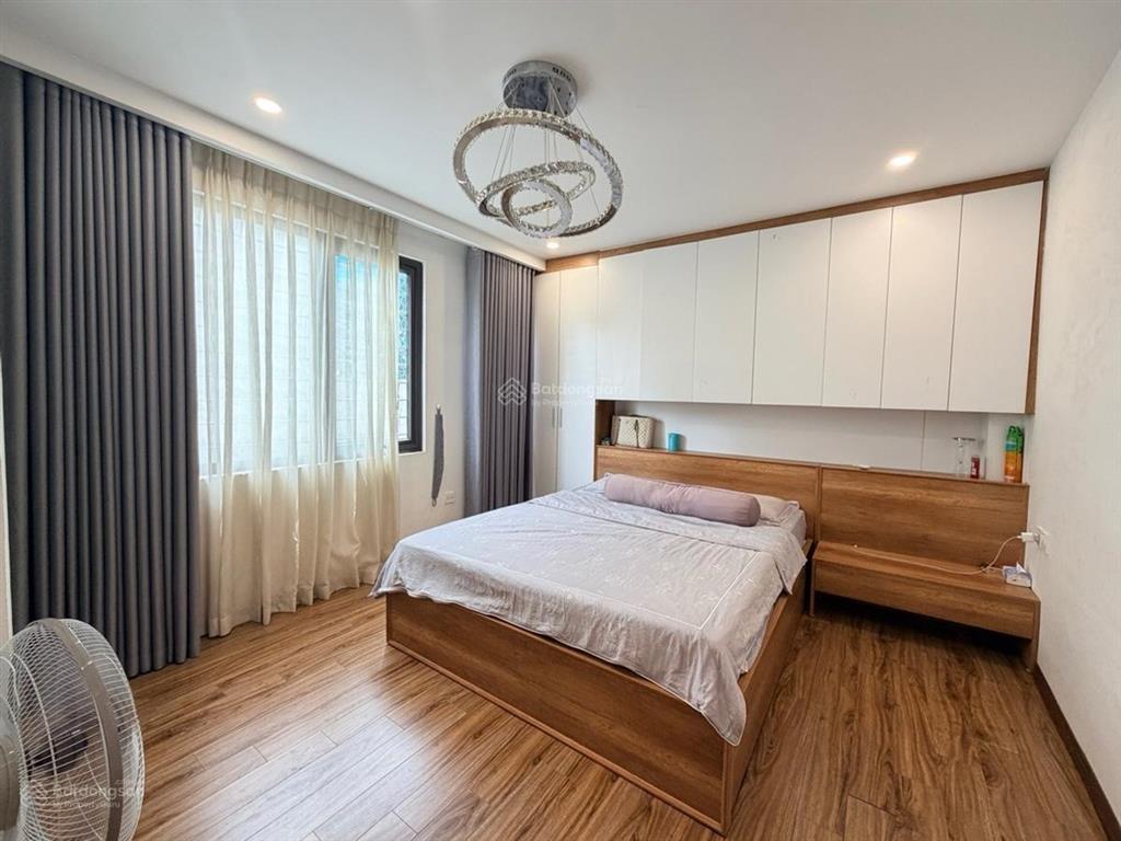 Mua nhà mới phố pháo đài láng ngõ thông thang máy vùng lõi đống đa!
