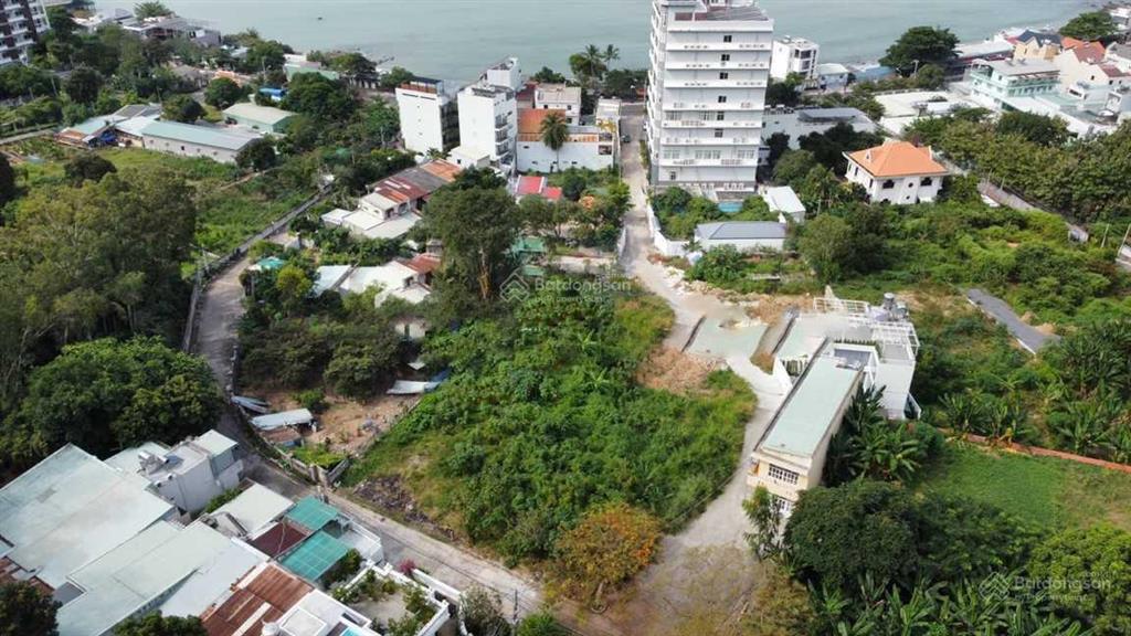 Cần bán lô đất đẹp view biển hẻm trần phú, p. vũng tàu + (dt 122m2) + giá cực tốt