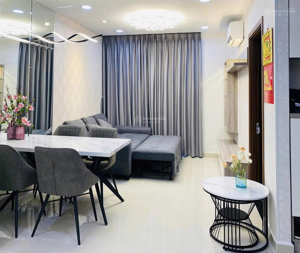 Tôi cần bán gấp căn hộ 2pn2wc full nội thất, chỉ xách vali vào ở nhà mới chưa sử dụng