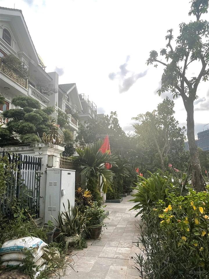 Chính chủ cần bán biệt thự song lập khu k7 ciputra giá tốt 0375 745 ***