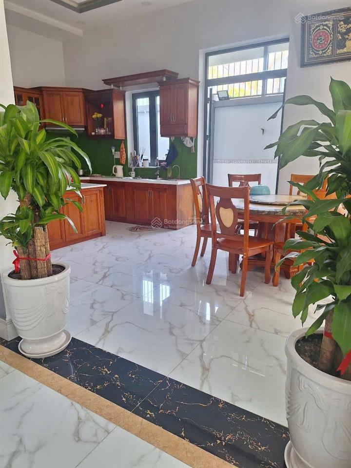 Chỉ cần 19tỷ có ngay căn biệt thự kdc đại phúc green villas dt 200m2 hầm trệt 2 lầu áp mái sh