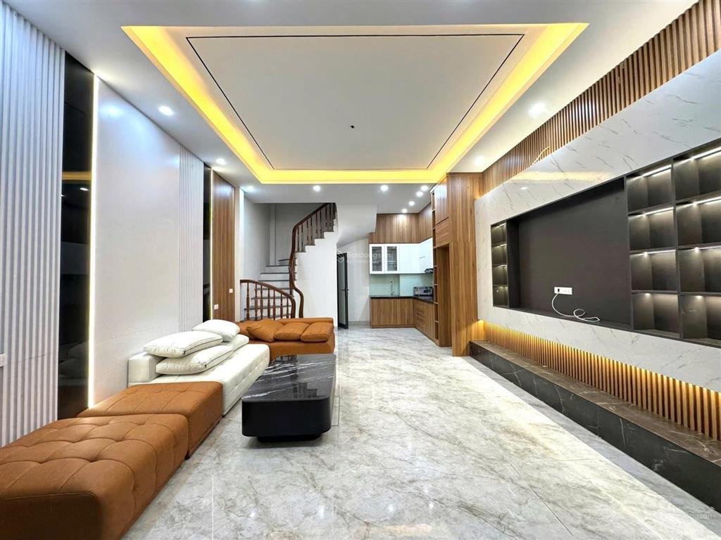 Cực vip, yên hoà, ngõ ô tô tránh, 2 thoáng, vài bước ra phố, dân xây, đẹp, ở luôn