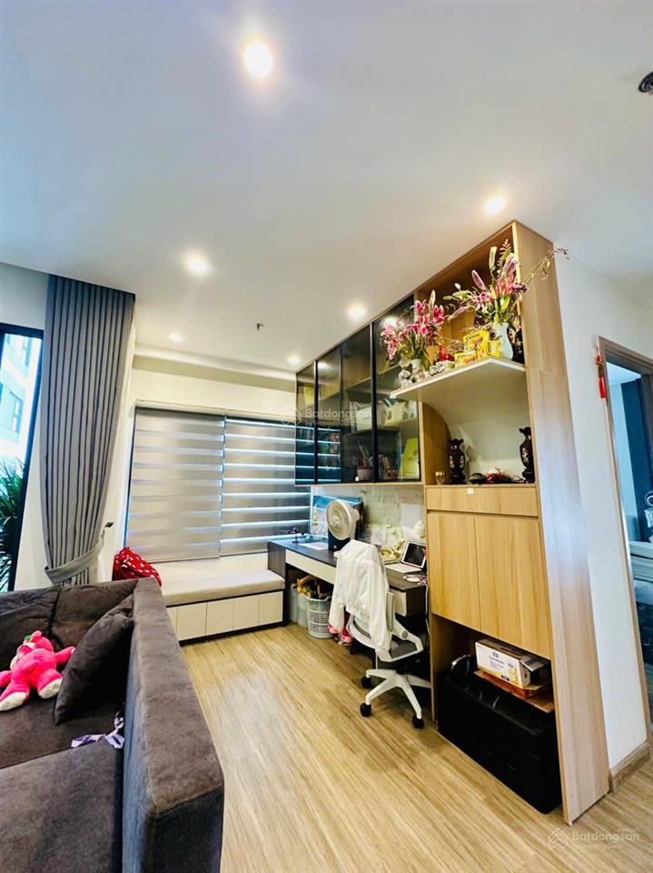 Bán gấp ch 2n + 64m tòa sa5 hướng đông bắc đông nam, tầng trung đẹp giá 4,6 tỷ em 0857 165 ***