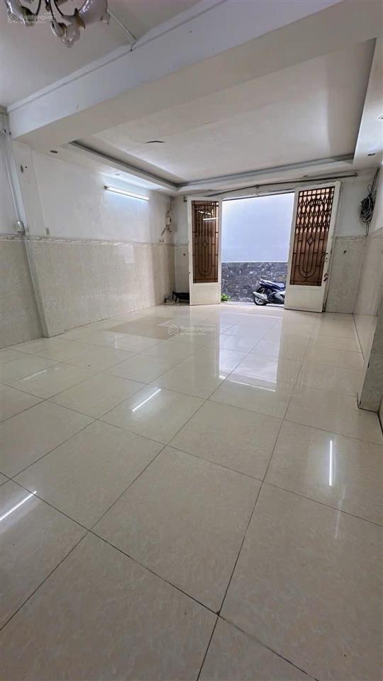 Nhà 2 tầng 3 phòng ngủ, chỉ 20m ra mặt tiền liên tỉnh 5 (ql 50) quận 8, shr hoàn công chỉ 4,98 tỷ