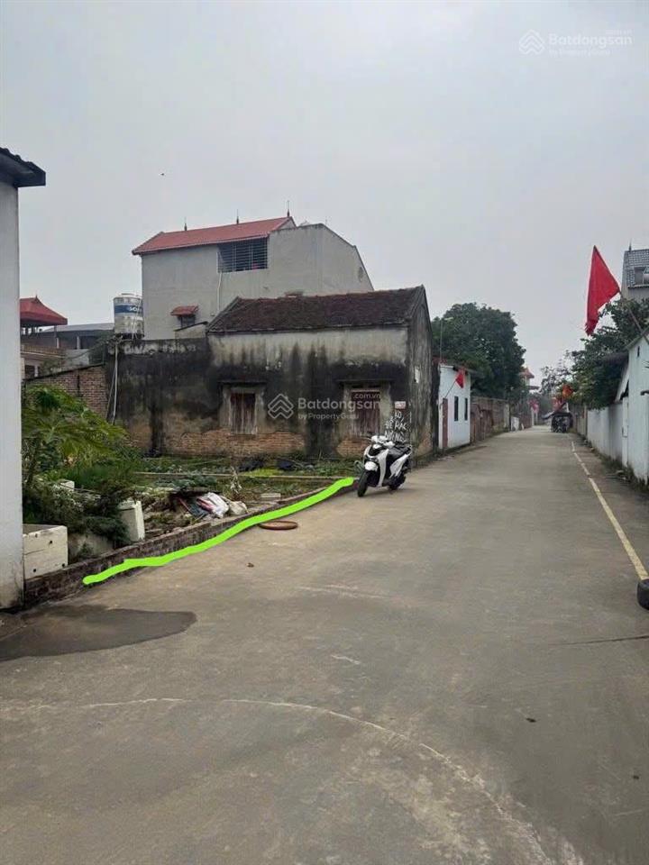 Chị cả bán mảnh đất hà nội. giá chỉ 800 triệu mà có sẵn sổ đỏ. mảnh đất dưỡng lão khó khăn