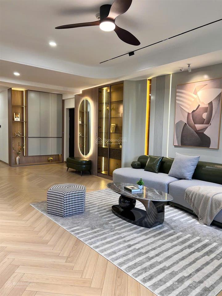 Cần bán căn hộ chung cư green valley pmh dt 129m, 3pn, 3wc full nội thất, shr 14,3 tỷ