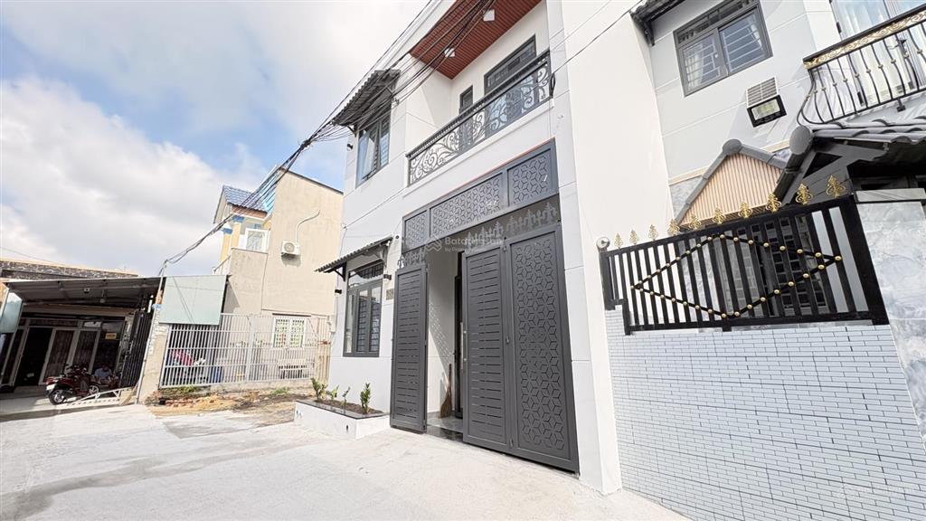 Biệt thự mini mới ngay chợ hóc môn ngang 7m 100m2 hơn 5,2 tỷ