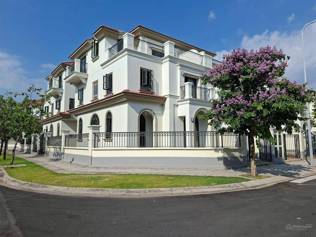 Cực hot vinhomes hóc môn bán nhanh căn góc 2 mặt tiền sát bên công viên tt 2 tỷ đến khi nhận nhà