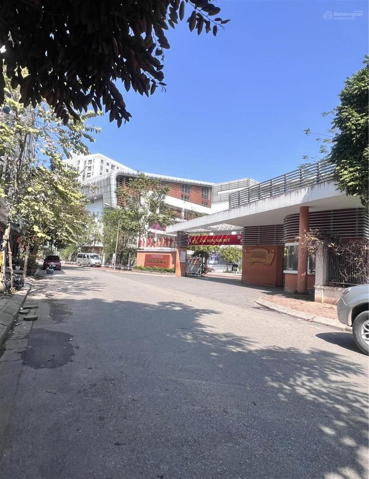 Chính chủ cần bán mảnh đất dt 75m2, mt 5m khu đấu giá việt hưng, gần trường học, công viên,