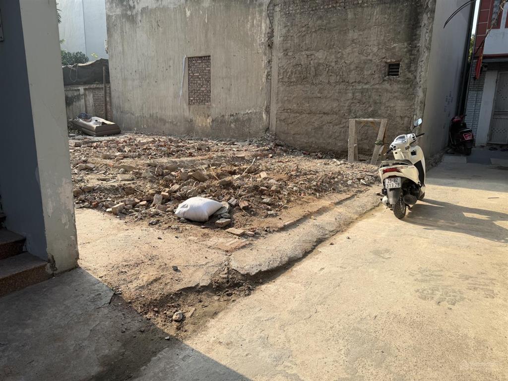 Chủ cần bán phúc lợi đất sát mặt phố 52m2 mt 5m trước nhà 2,5m 5.8 tỷ ctl