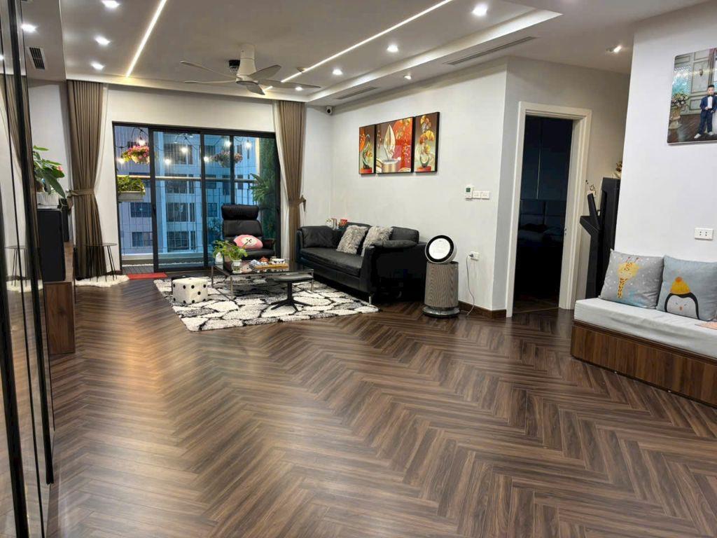 Tôi có căn hộ chung cư Nhà ở cán bộ chiến sỹ Bộ Công An bán – 74m2 – giá 5,8 tỷ.