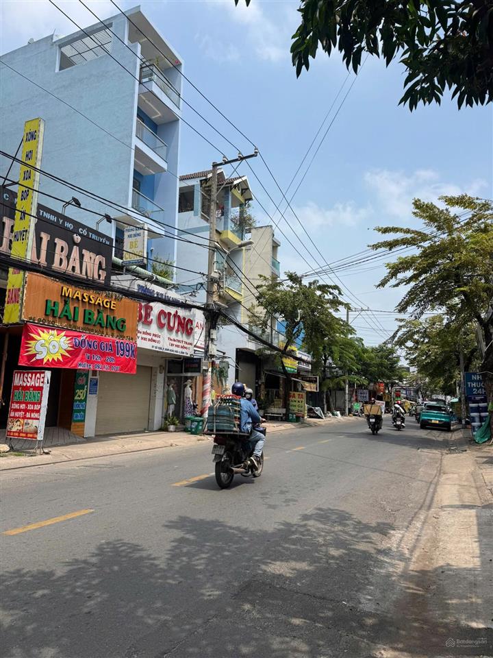 Giảm ngay 2 tỷ nhà 4 tấm mặt tiền kinh doanh chợ gò xoài đường 12m có lề chỉ 9.3 tỷ chốt