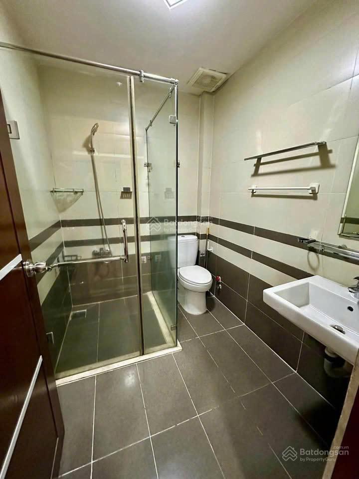 Bán nhà mới âu dương lân p3 q8 40m2 hoàn công 2 tầng 2pn chỉ 5 tỷ