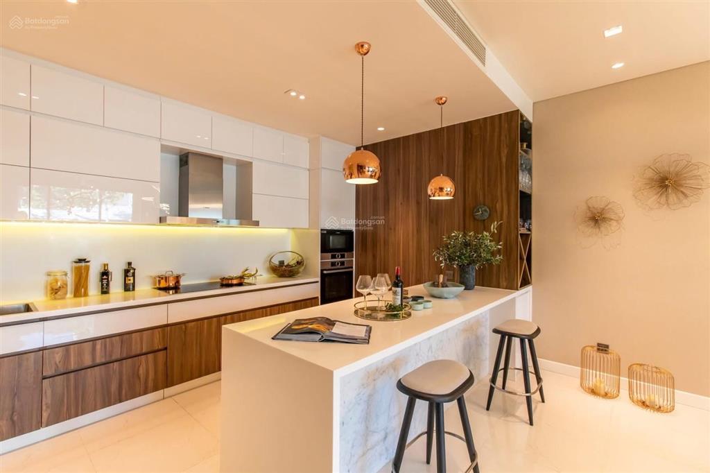 Bán căn 80,9m2 chung cư golden palm 21 lê văn lương, sẵn sổ, có slot ô tô, đầy đủ nội thất, 8 tỉ