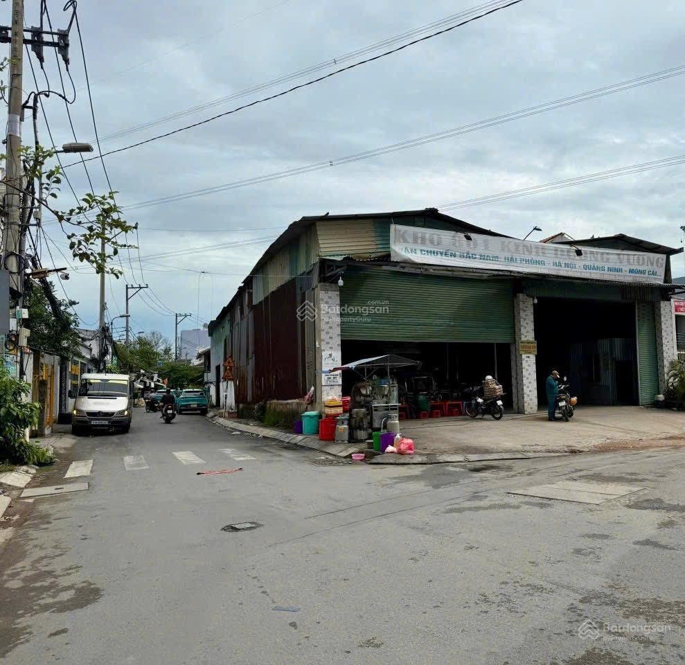 bán hoặc cho thuê kho mặt tiền góc 2 mặt tiền