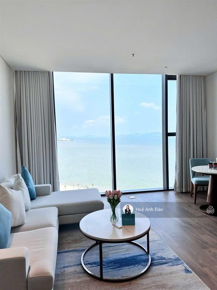 Chủ nhà cần xoay vốn dòng tiền bán bằng giá hợp đồng căn a.11 tầng cao 56m2 siêu rộng