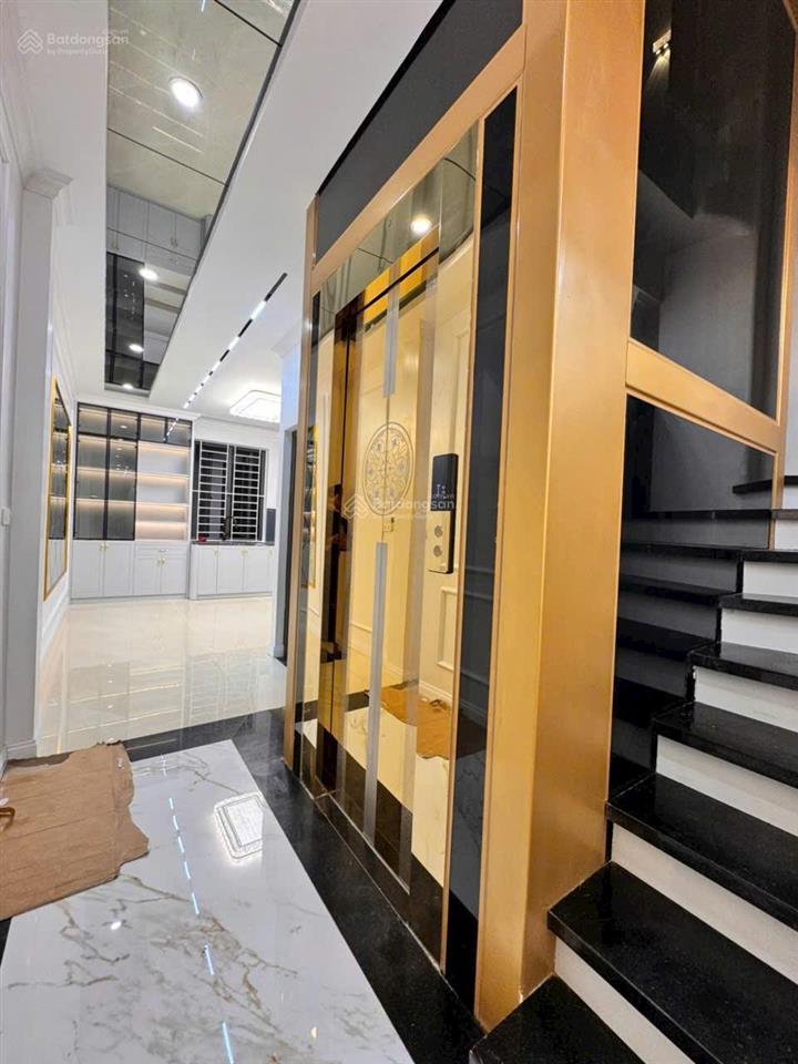 Bán nhà phân lô, thang máy 2 mặt ngõ ô tô nguyễn khánh toàn, cầu giấy 50m2 5 tầng chào 22.5 tỷ