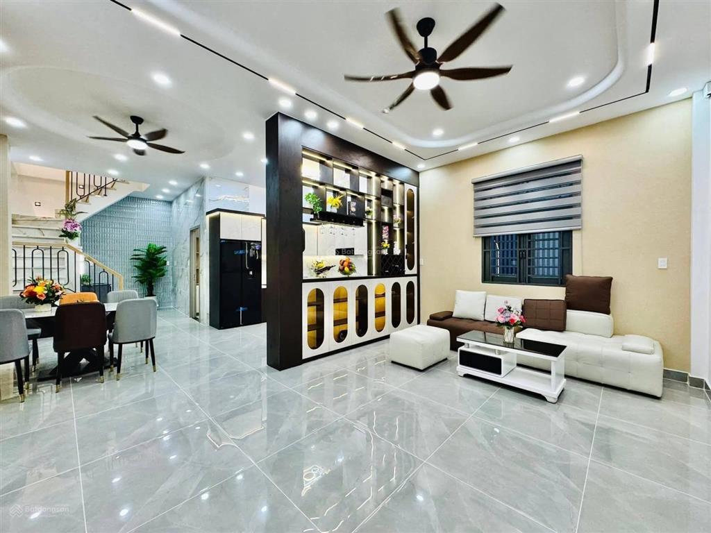 Siêu phẩm 3 tầng 86m2 ngang hơn 5m 4pn gần mercedes quang trung gv chỉ hơn 6tỷ