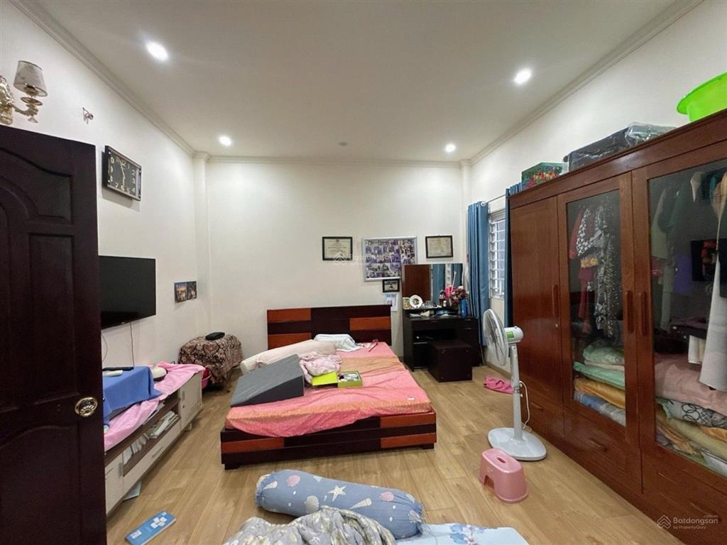 Bán căn nhà quận 2, hẻm xe hơi, sát nguyễn duy trinh, dt 106m2 kết cấu 3 tầng giá chỉ 7,9 tỷ,