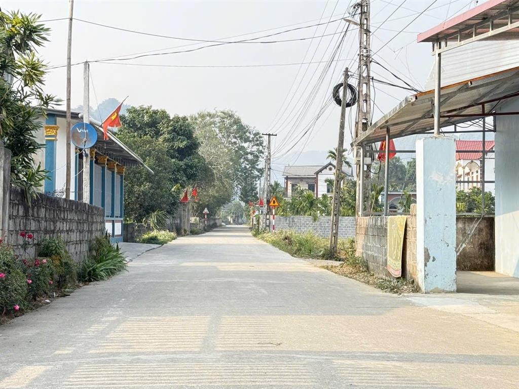Đất đẹp kinh doanh trên trục liên xã tại phương viên,cao dương,phú thọ.cách tt hà nội 28km.sát vđ 5