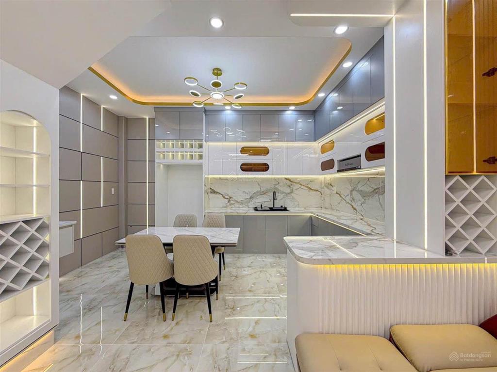Thanh khoản 9 tỷ 99 giảm chào nhà đẹp xe hơi vào tận nhà, cạnh phú mỹ hưng