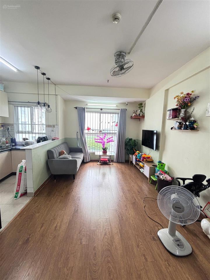 Cần bán nhanh căn ehome 3, 1pn, 1wc, 50m2, đã lót sàn, giá 2,1 tỷ