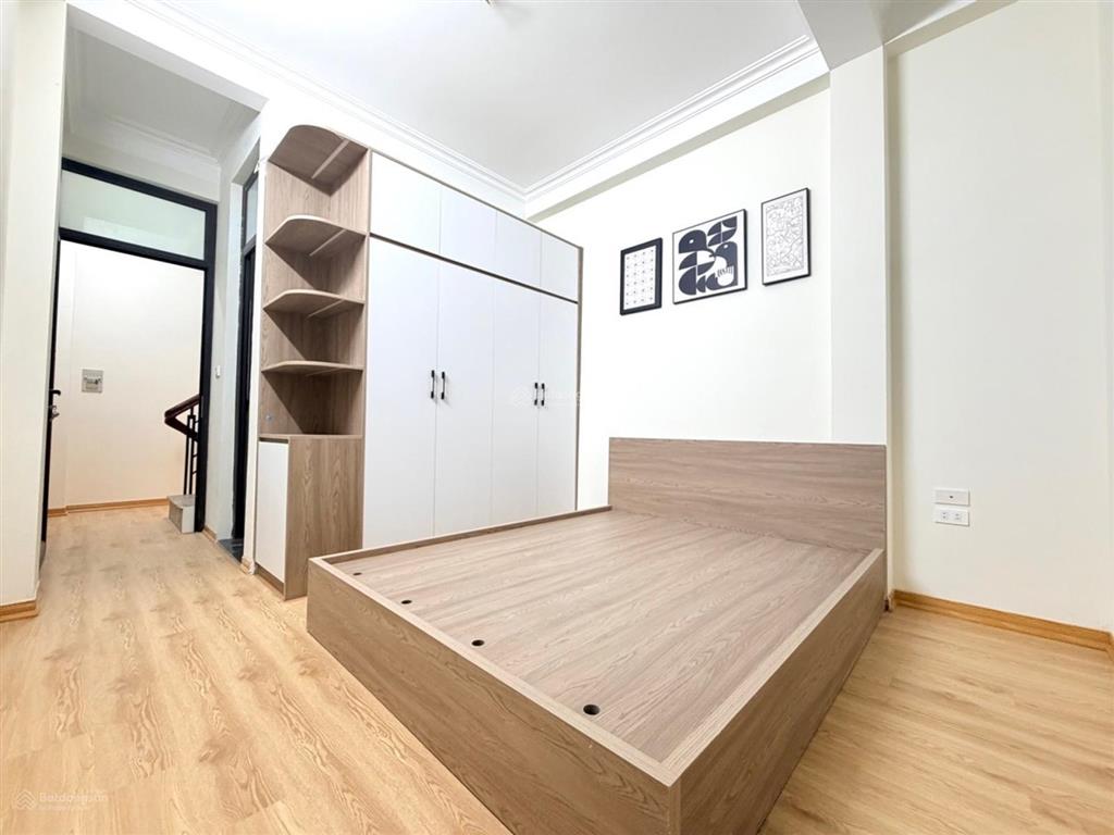 Nhà đẹp khuất duy tiến 6 tầng giá chỉ 7,55 tỷ cách ô tô đổ 5m