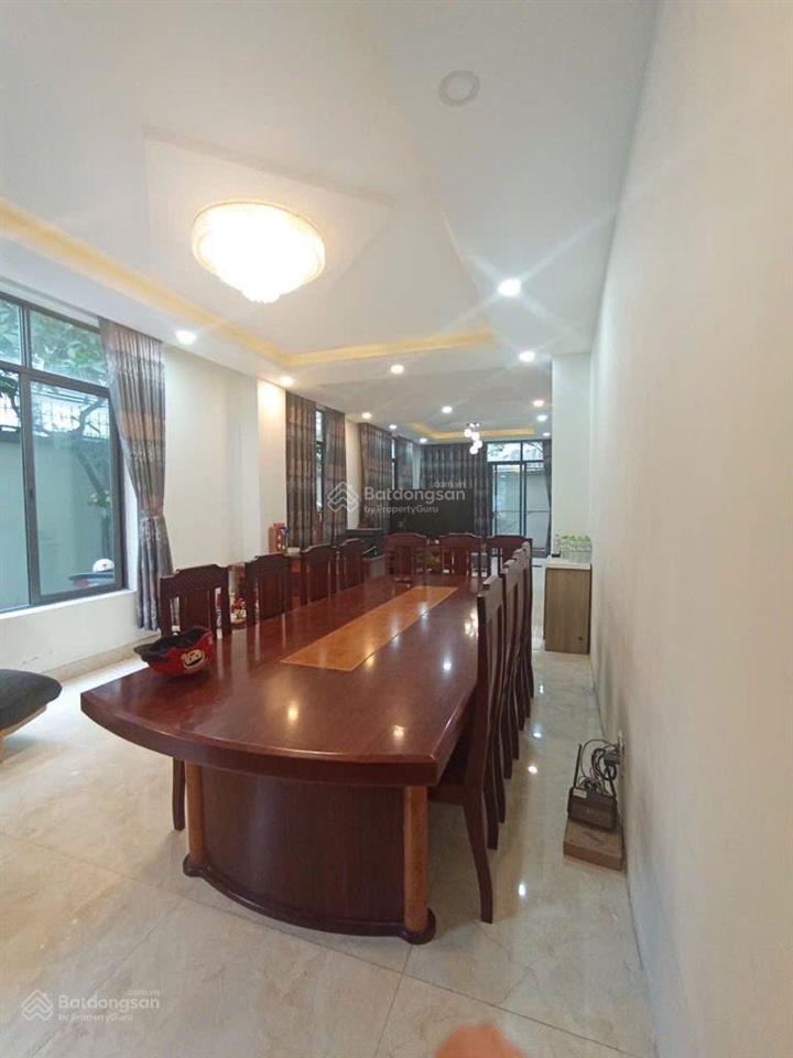 Giảm 4 tỷ gấp bán biệt thự khu vip nhất đường liên phường chỉ 24 tỷ tặng full nội thất cao cấp