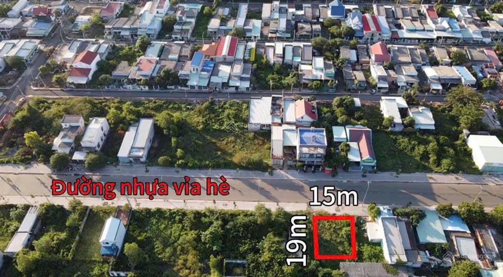 Mặt tiền kinh doanh trục chính đường hàng dương biển lộc an đất đỏ brvt