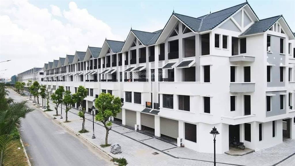 Chỉ 15 tỷ căn liền kề 100m2 trục đường 30 khu đông dương dự án hinode royal park. 0966 761 ***