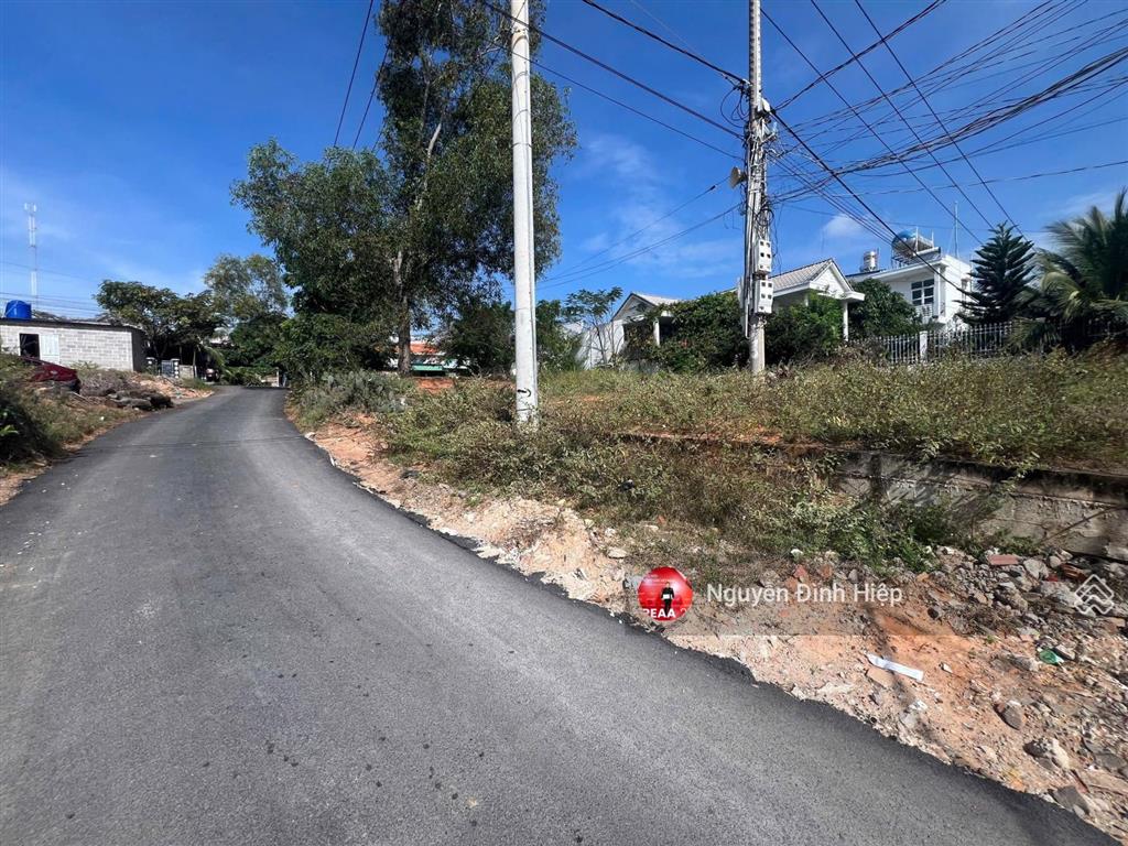 Bán 600m2 thổ cư đường hồ quang cảnh, mũi né giáp sun group sân bay phan thiết