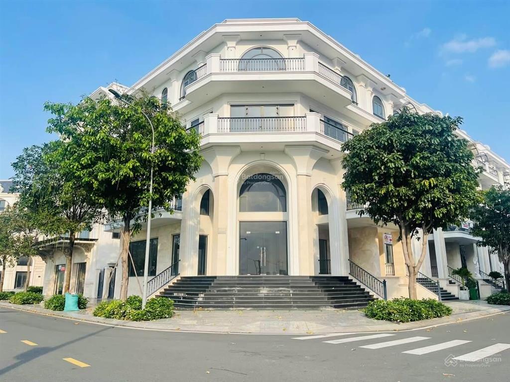 Cần bán gấp biệt thự 2 mt khu đô thị xanh vạn phúc city giá tốt, ngay quốc lộ 13 đang mở rộng. hot