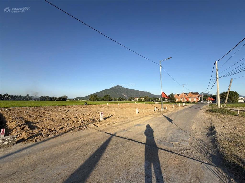 Bán đất phường hòa thắng, mt hồ tùng mậu giá 15tr/m2
