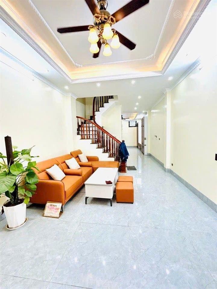Hiếm trong phân khúc 6,x tỷ tại an khánh 45m 4 tầng. nhà dân xây đơn lập. ô tô đỗ