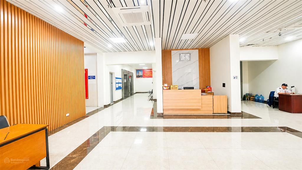 Bán căn 4 phòng ngủ, 172m2 giá 13,5 tỷ, giá tốt tòa 57 láng hạ, trục đẹp, view đẹp
