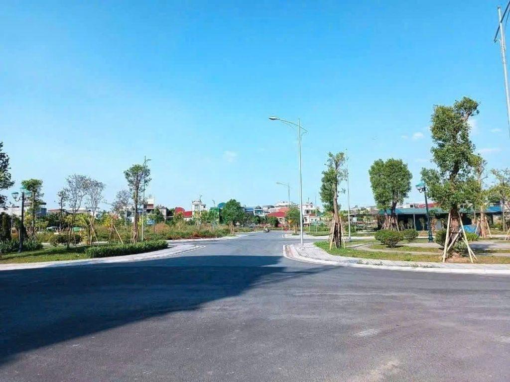 Bán đất giá cực tốt mặt phố 72m2, mặt tiền 4.5m, KDC Ngọc Châu Đồng Triều, ph Ngọc Châu, TP HD