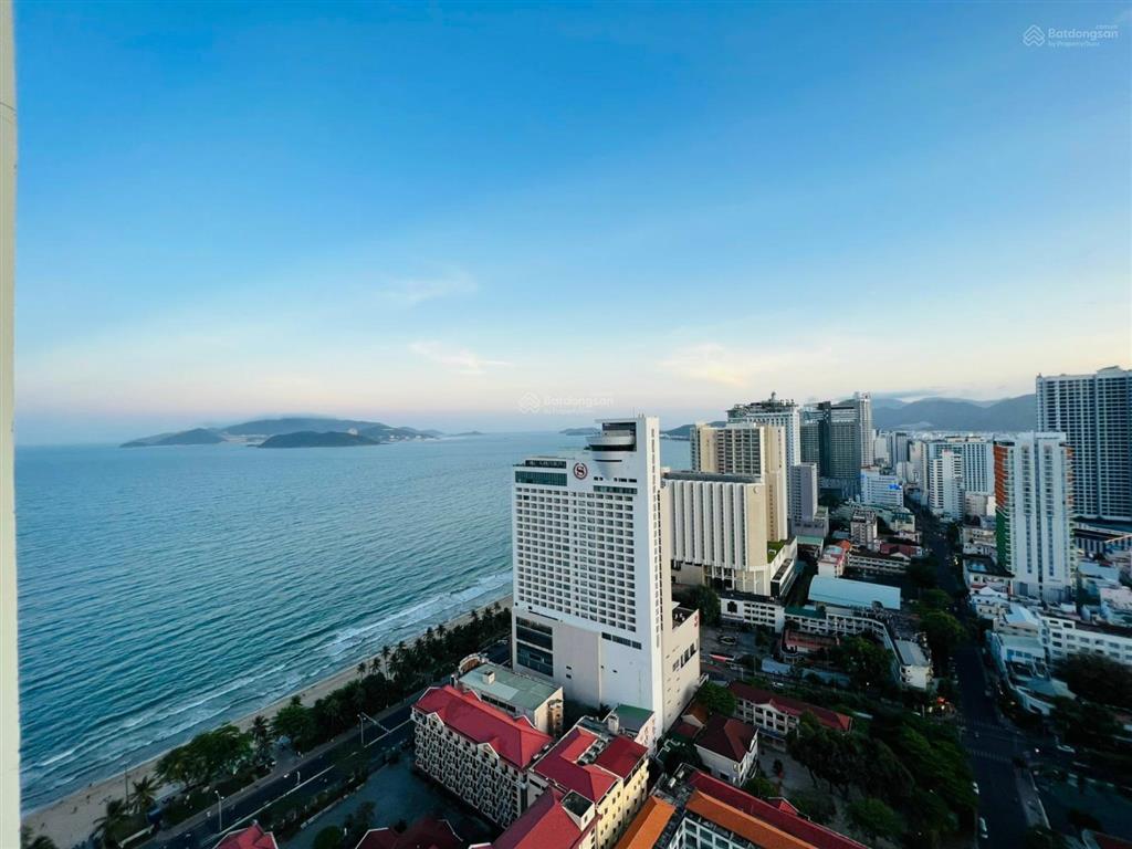 Bán 2 căn studio liền kề nhau 100m2, giá 10,5 tỷ, goldcoast nha trang