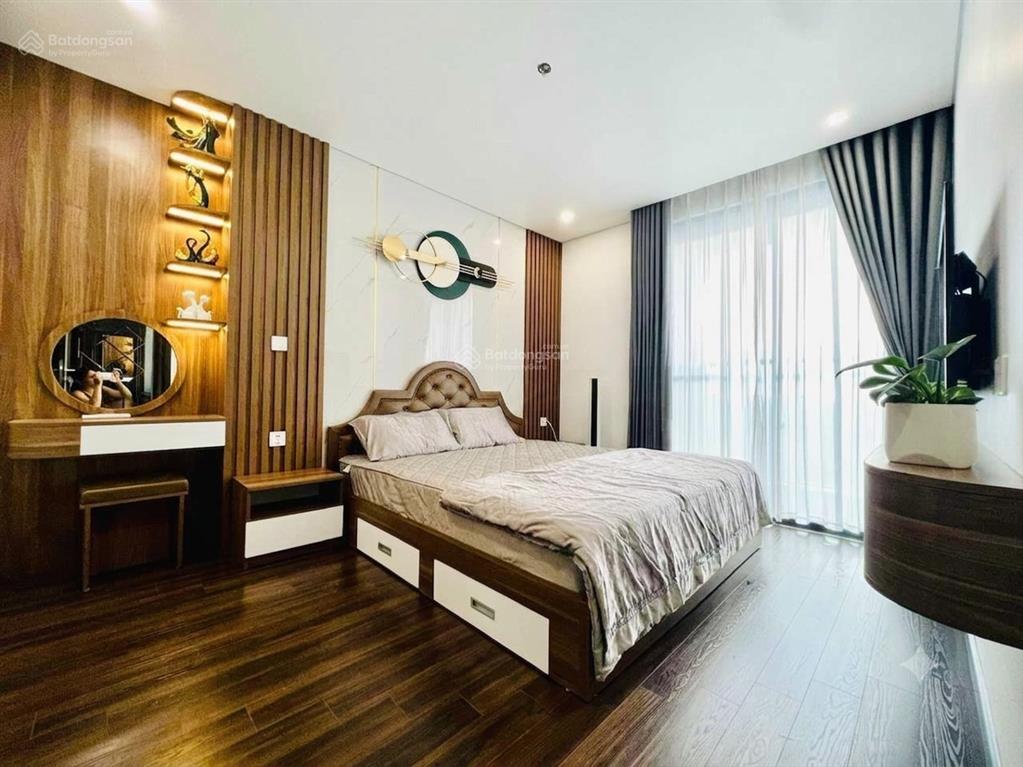 Bán cc 112m2 đi định cư giảm 3 lần từ 10.5 tỷ xuống 8.65 tỷ! có sẵn slot đỗ ô tô full nội thất