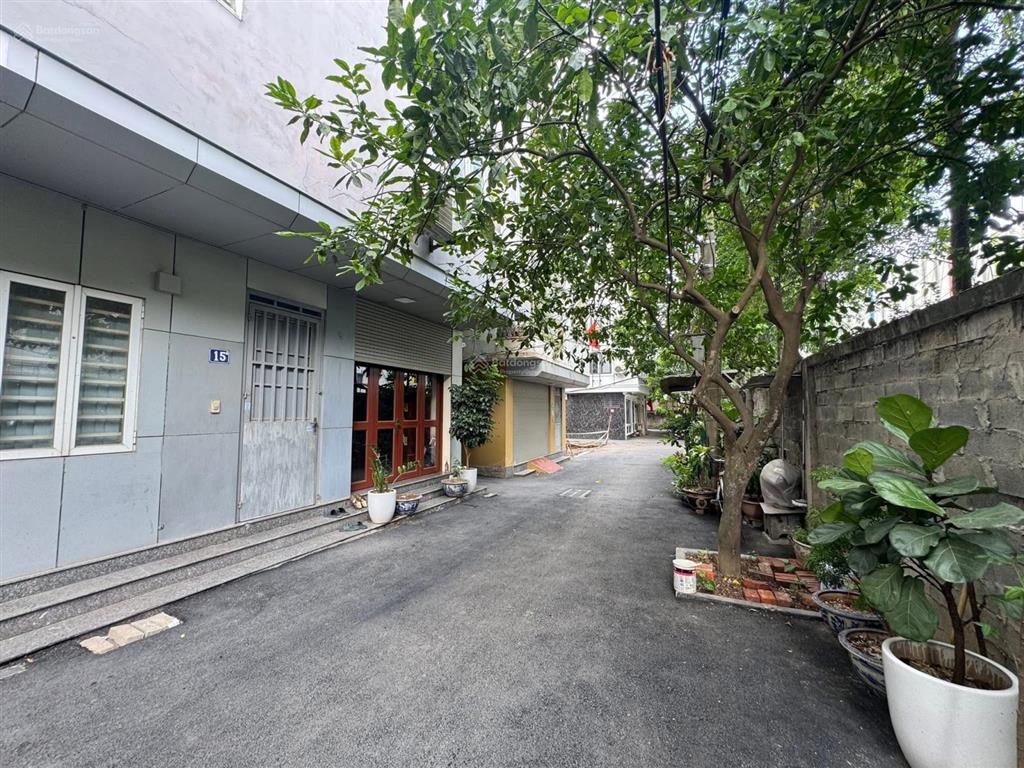 Siêu phẩm tại phùng khoang, chỉ hơn 6 tỷ có nhà, 30m2, ô tô tránh đỗ trước nhà.