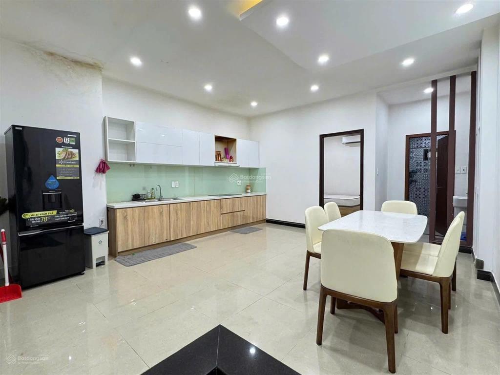 Bán nhà 2 tầng mới mặt tiền đường nguyễn khang ngay hà huy tập + huỳnh ngọc huệ